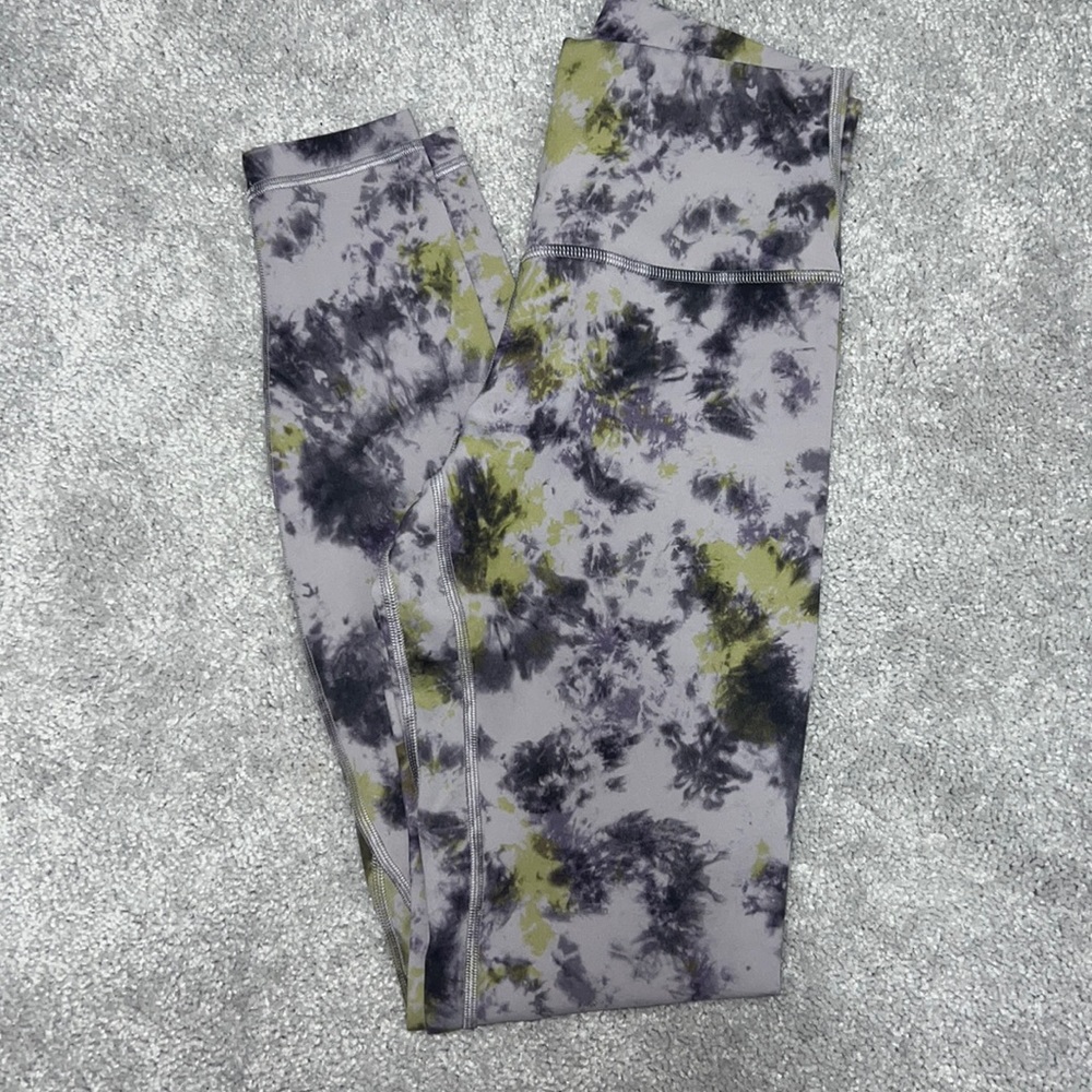 Never worn lululemon align size 6